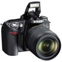 Цифровой фотоаппарат Nikon D90 18-200 VR II kit (VBA230KR05)